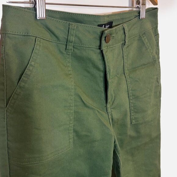 D. Jeans Olive Green High-Waisted Utility Pants – Size 8 - Picture 5 of 8